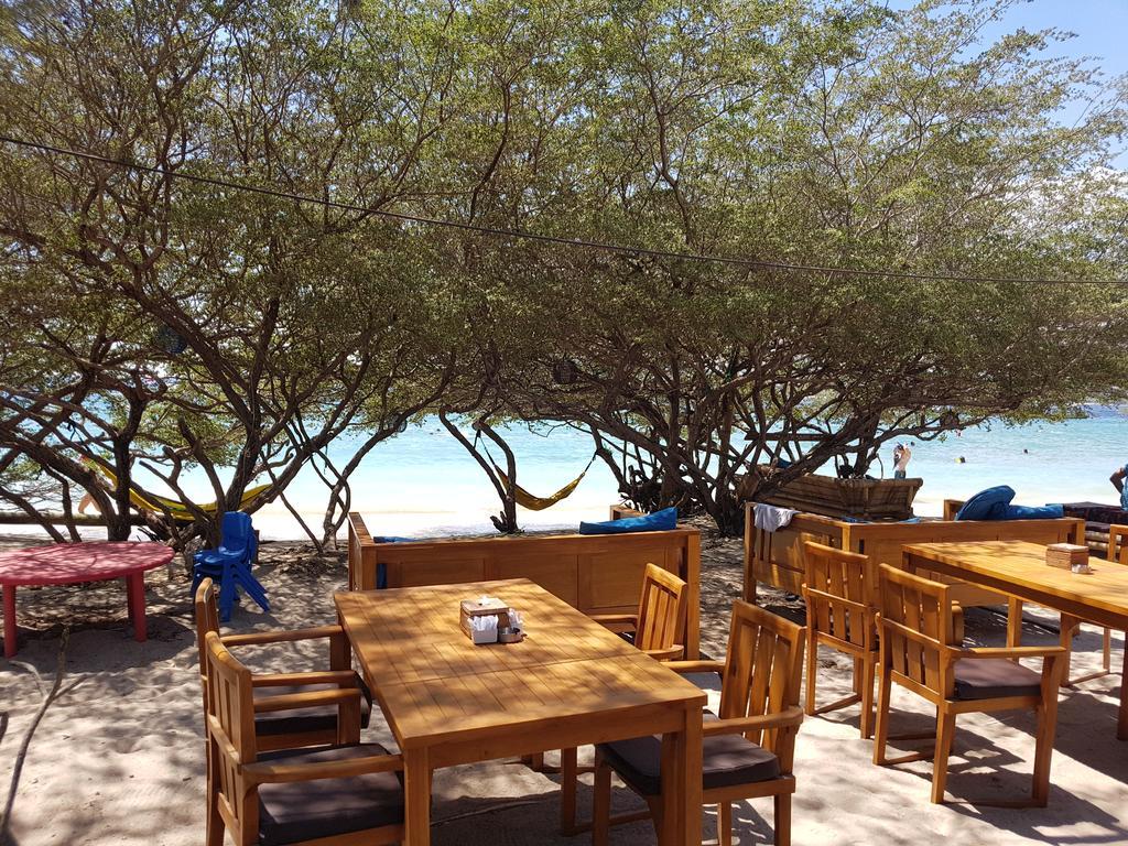 Coral Beach 2 Bungalow Гили Траванган Экстерьер фото