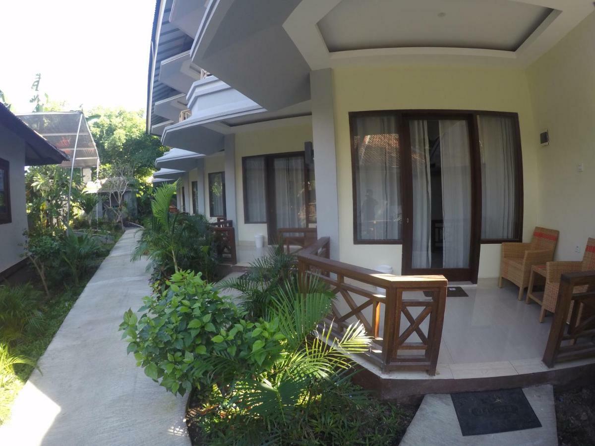 Coral Beach 2 Bungalow Гили Траванган Экстерьер фото